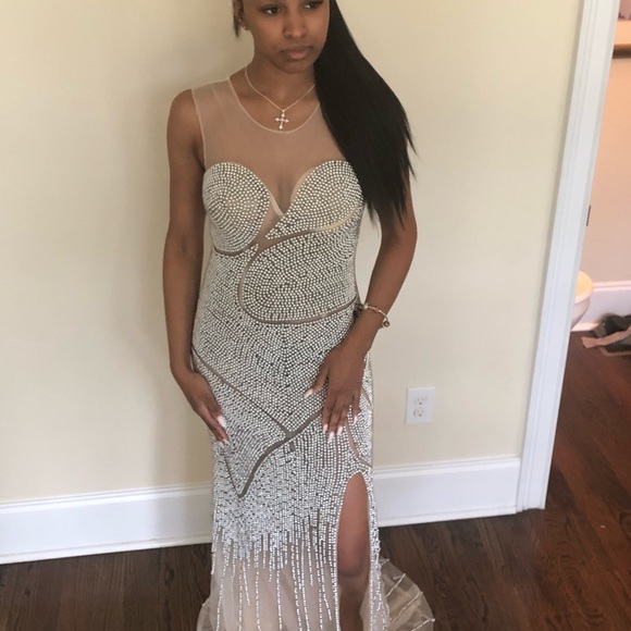 Old Hollywood Glam Prom Gown - Picture 4 of 8